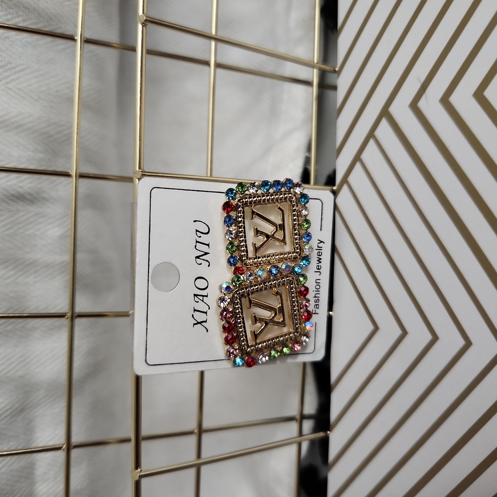 Luxurious earrings.